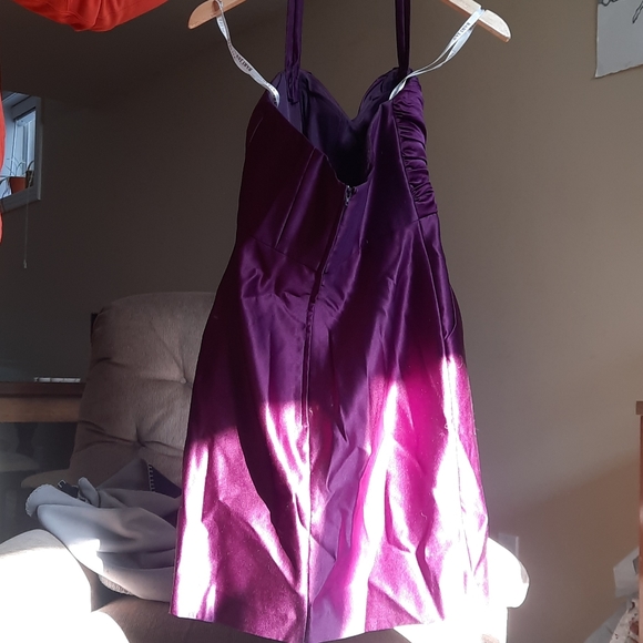 Beautiful formal  halter neck dress with POCKETS - Picture 2 of 3